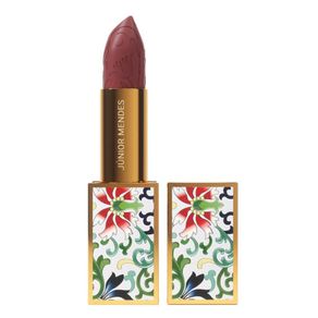 Batom-Celebrate-Junior-Mendes-By-Tracta